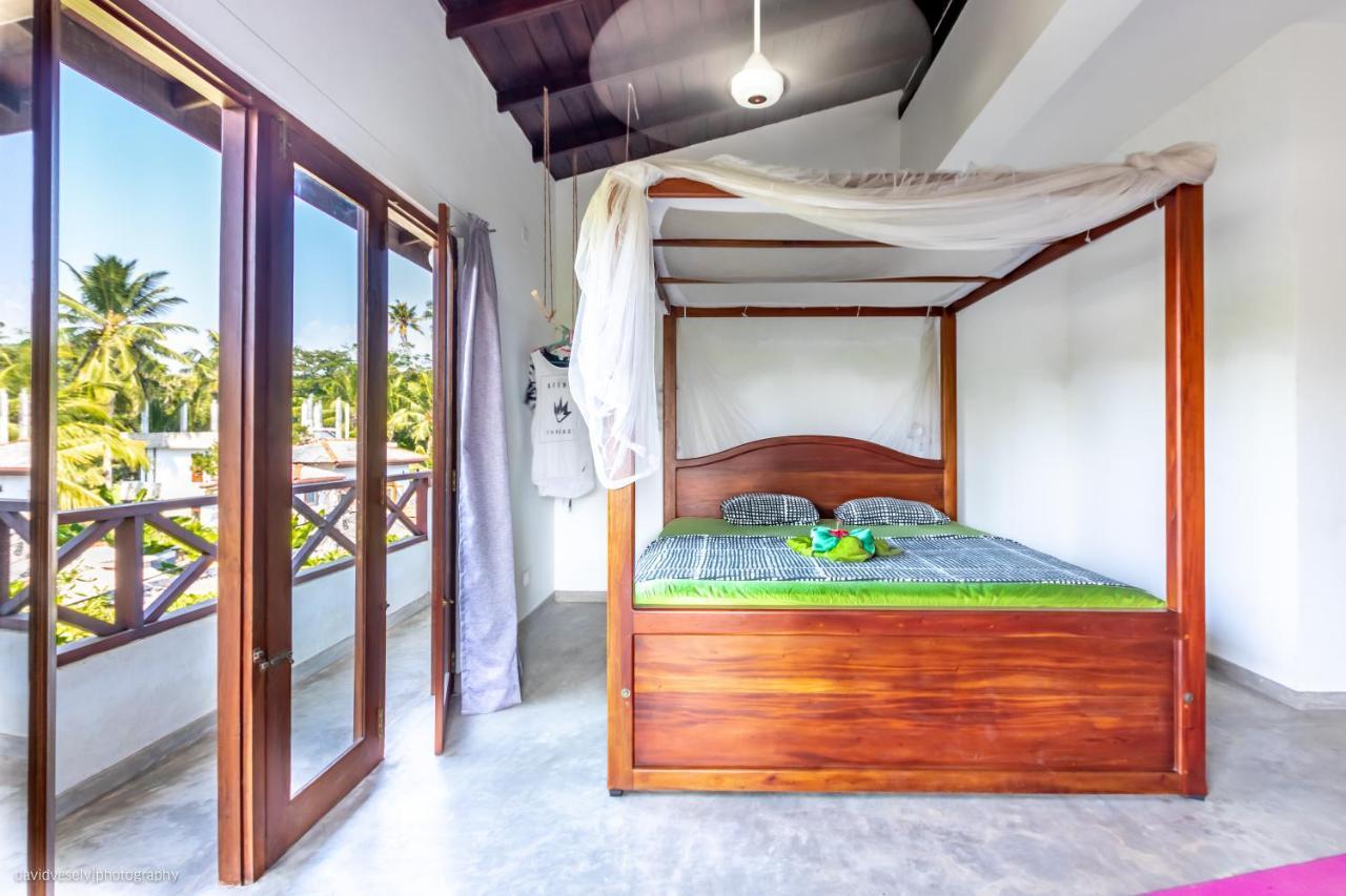 Dorian Guest House And Restaurant Weligama Esterno foto