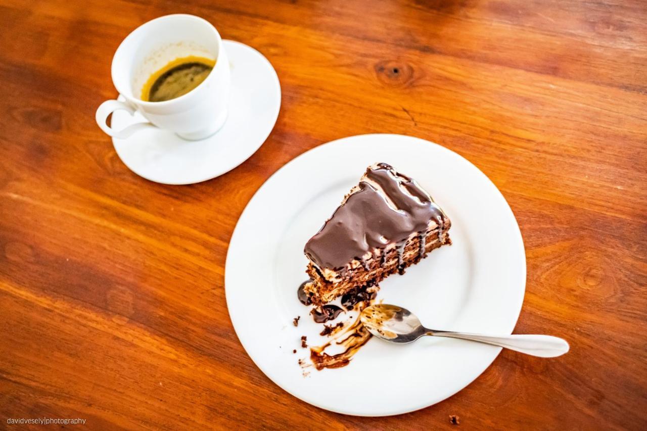 Dorian Guest House And Restaurant Weligama Esterno foto