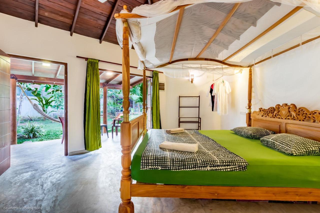 Dorian Guest House And Restaurant Weligama Esterno foto